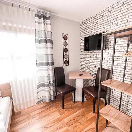 Hotel Schwarzach am Main 3*