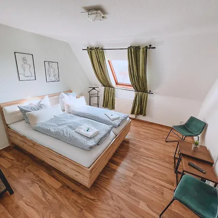 Hotel Schwarzach Am Main מלון שוורצאך אם מיין